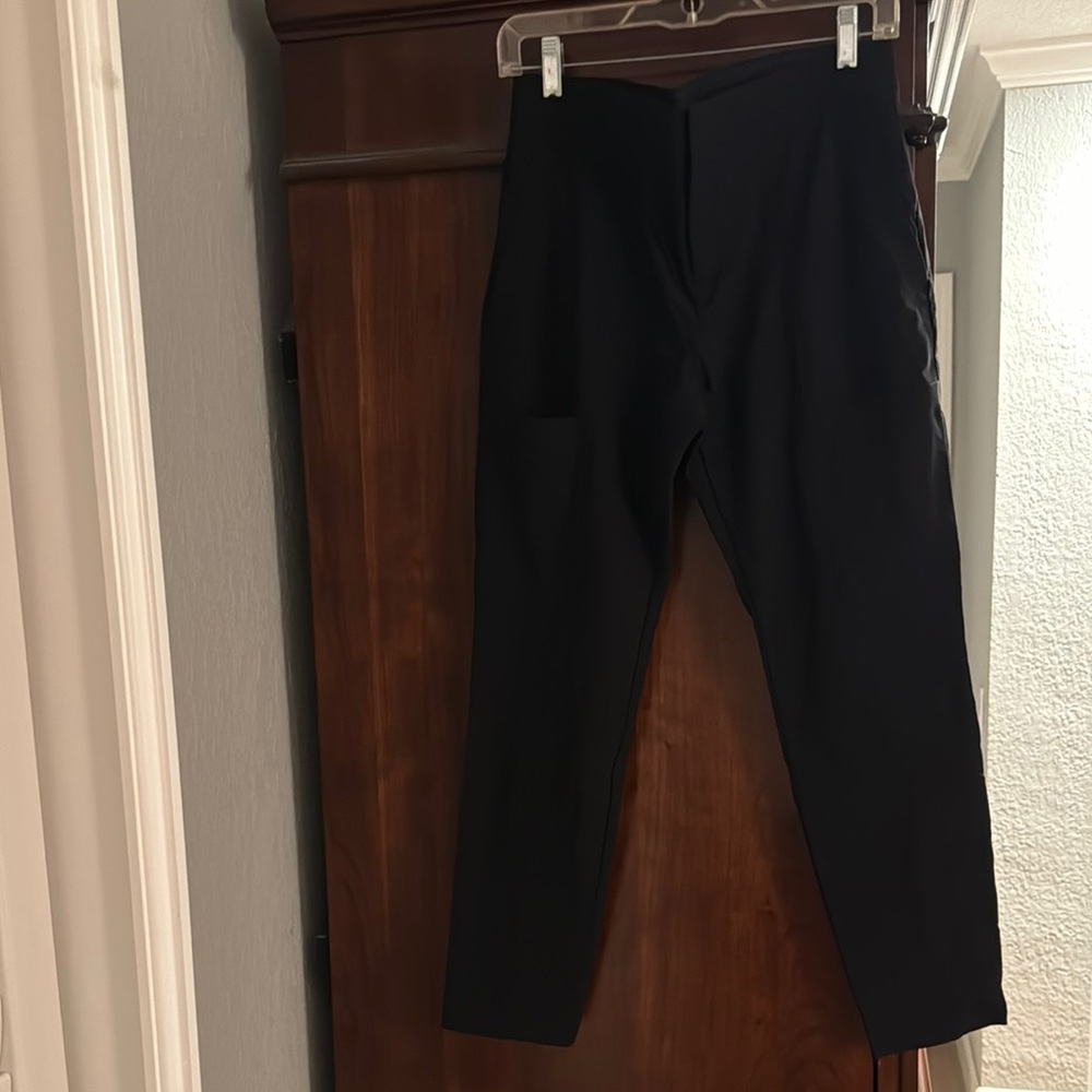 Athleta Black Women’s Brooklyn Wide Leg Crop Pant